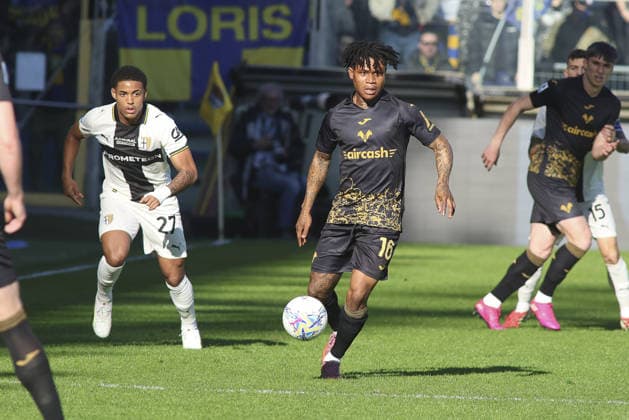 Gift Orban of Hellas Verona FC play the ball during Parma Calcio vs Hellas Verona, 25Â° Serie A Enilive 2025-26 game at Ennio Tardini stadium in Parma (PR), Italy, on February 15, 2026.  Copyright: xDavidexCasentini IPAxSportx xipa-agency.netx xx IPA_71556424 IPA_Agency_IPA71556424