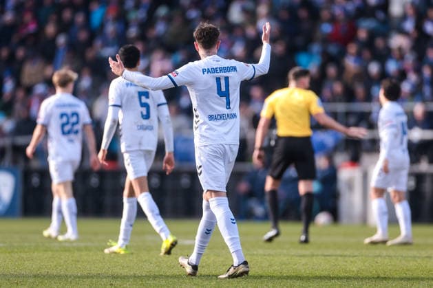 15 02 2026, Football, Season 2025 2026, 2 Bundesliga, Matchday 22, VfL Bochum 1848 SC Paderborn 07, f l Mattes Hansen SC Paderborn 07 , Santiago Castaneda SC Paderborn 07 , Calvin Brackelmann SC Paderborn 07 , Bochum Vonovia Ruhrstadion NRW Germany xRHR PHOTO DEx Copyright: DennisxEwert RHR-FOTOx RHR-FOTO DE
