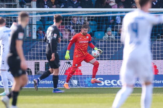 15 02 2026, Football, Season 2025 2026, 2 Bundesliga, 22 Matchday, VfL Bochum 1848 SC Paderborn 07, Goalkeeper Timo Horn VfL Bochum 1848 , Bochum Vonovia Ruhrstadion NRW Germany xRHR PHOTO DEx Copyright: DennisxEwert RHR-FOTOx RHR-FOTO DE