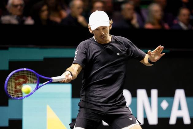 ROTTERDAM - Alex de Minaur (Australia) in action against Felix Auger-Aliassime (Canada) during the singles final on the final day of the ABN AMRO tennis tournament in Ahoy Rotterdam. BAS CZERWINSKI ANP xVIxANPxSportx xxANPxIVx 550793093 originalFilename: 550793093.jpg
