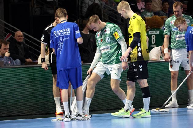 DEU, DHB, 1 HBL, Fuechse Berlin vs TVB Stuttgart, 15 02 2026, Max Schmeling Halle, Berlin, DEU, DHB, 1 HBL, Fuechse Berlin vs TVB Stuttgart, in the picture Mathias Gidsel Fuechse Berlin 19 , Patrick Zieker Stuttgart 25 nordphotoxGmbHx xEngler nph00076
