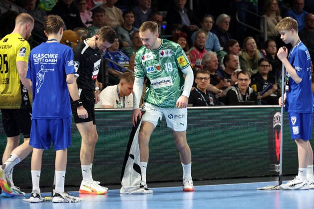 DEU, DHB, 1 HBL, Fuechse Berlin vs TVB Stuttgart, 15 02 2026, Max Schmeling Halle, Berlin, DEU, DHB, 1 HBL, Fuechse Berlin vs TVB Stuttgart, in the picture Mathias Gidsel Fuechse Berlin 19 , Patrick Zieker Stuttgart 25 nordphotoxGmbHx xEngler nph00076