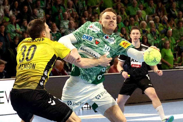 DEU, DHB, 1 HBL, Fuechse Berlin vs TVB Stuttgart, 15 02 2026, Max Schmeling Halle, Berlin, DEU, DHB, 1 HBL, Fuechse Berlin vs TVB Stuttgart, in the picture Mathias Gidsel Fuechse Berlin 19 , Samir Bellahcene Stuttgart 30 nordphotoxGmbHx xEngler nph00076