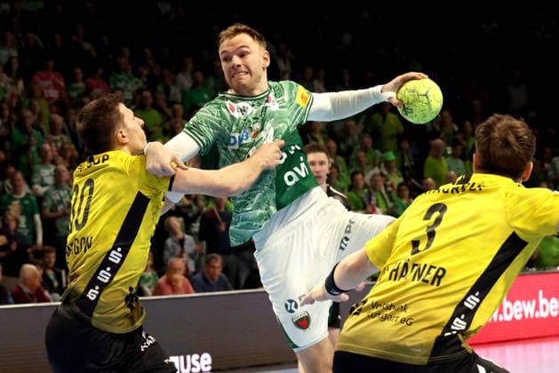 DEU, DHB, 1 HBL, Fuechse Berlin vs TVB Stuttgart, 15 02 2026, Max Schmeling Halle, Berlin, DEU, DHB, 1 HBL, Fuechse Berlin vs TVB Stuttgart, in the picture Mathias Gidsel Fuechse Berlin 19 , Samir Bellahcene Stuttgart 30 , Max Haefner Stuttgart 3 nordphotoxGmbHx xEngler nph00076