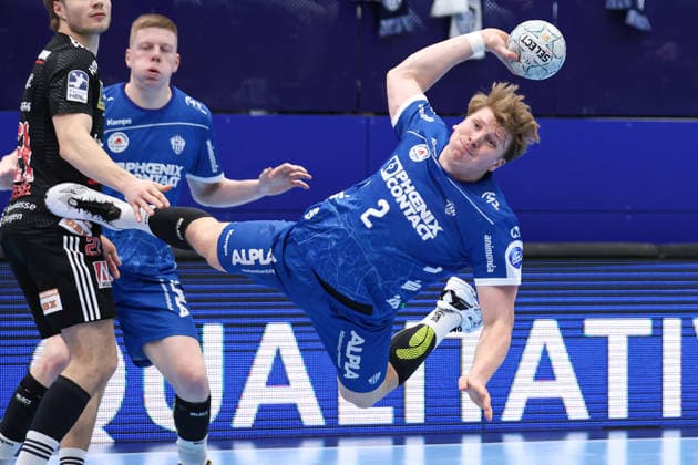 15 02 2026, xKWIx, Handball, DAIKIN HBL, TBV Lemgo Lippe HC Erlangen, PHOENIX CONTACT arena Lukas Hutecek TBV Lemgo Lippe 2 throwing a goal Photo xKamilxWilkowskixPressefotoKochx NRW Germany