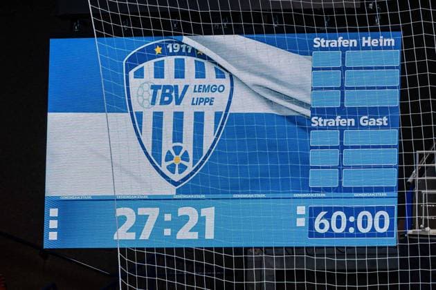 Half-time score on the scoreboard at Phoenix Contact Arena Lemgo GER, TBV Lemgo Lippe vs HC Erlangen, Handball, 1 Bundesliga, Matchday 21, Season 2025 2026, 15 02 2026 GER, TBV Lemgo Lippe vs HC Erlangen, Handball, 1 Bundesliga, Matchday 21, Season 2025 2026, 15 02 2026 Lemgo Copyright: xEibner-Pressefoto JanxRollingerx EP_JSK