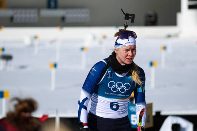 Antholz, Italien 15. Februar 2026: Biathlon Verfolgung Frauen 12,5 km - Olympia 2026 Im Bild: Suvi Minkkinen (FIN) Anterselva Biathlon Arena *** Antholz, Italy 15 February 2026 Biathlon Pursuit Women 12.5 km Olympic Games 2026 Pictured Suvi Minkkinen FIN Anterselva Biathlon Arena Copyright: xFotostandx xHettichx