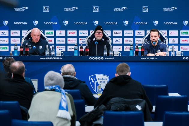 15 02 2026, Football, Season 2025 2026, 2 Bundesliga, 22 Matchday, VfL Bochum 1848 SC Paderborn 07, Press conference with coach Uwe Rösler VfL Bochum 1848 , Press spokesman Jens Fricke VfL Bochum 1848 , Coach Ralf Kettemann SC Paderborn 07 , Bochum Vonovia Ruhrstadion NRW Germany xRHR PHOTO DEx Copyright: DennisxEwert RHR-FOTOx RHR-FOTO DE