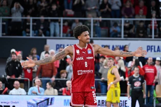 BAMBERG 15 02 2026 Basketball easycredit 1 Basketball Bundesliga 20 Matchday Bamberg Baskets vs. Alba Berlin Demarcus Demonia 8, Bamberg Baskets struggles Photo Hans Martin Issler isslerimages Bamberg Baskets vs.