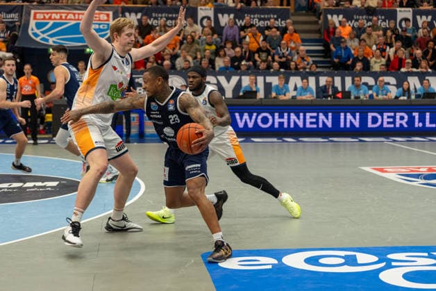 Charles Callison Syntainics MBC, 23 in duel against Bent Leuchten Rostock Seawolves, 51 Syntainics MBC vs Rostock Seawolves, Basketball, Basketball Bundesliga, 20 Matchday, Season 2025 2026, 15 02 2026 Syntainics MBC vs Rostock Seawolves, Basketball, Basketball Bundesliga, 20 Matchday, Season 2025 2026, 15 02 2026 Weißenfels Copyright: xEibner-Pressefoto PiaxSchindlerx EP_PSR