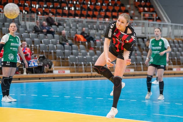 Annika Ingenpass TSV Bayer 04 Leverkusen, 02 has thrown TSV Bayer 04 Leverkusen vs SG 09 Kirchhof, Handball, ALSCO Handballbundesliga Frauen, 18 Spieltag, Saison 2025 2026, 15 02 2026 TSV Bayer 04 Leverkusen vs SG 09 Kirchhof, Handball, ALSCO Handballbundesliga Frauen, 18 Spieltag, Saison 2025 2026, 15 02 2026 Leverkusen Copyright: xEibner-Pressefoto ThomasxHaeslerx EP_THR