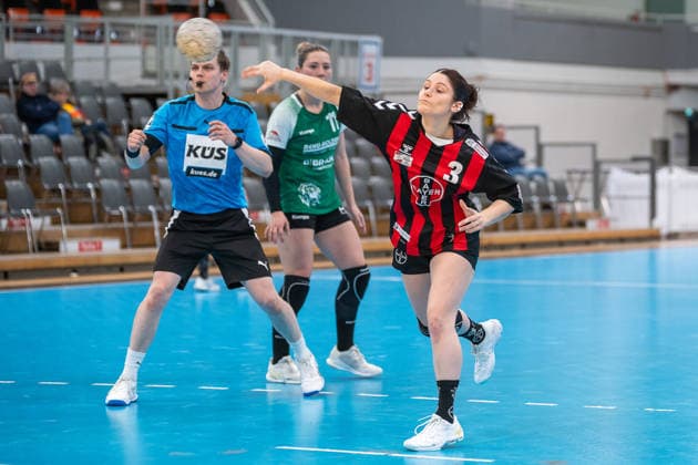 Dana Gruner TSV Bayer 04 Leverkusen, 03 fails with the first throw on the seven-meter TSV Bayer 04 Leverkusen vs SG 09 Kirchhof, Handball, ALSCO Handballbundesliga Frauen, 18 Spieltag, Saison 2025 2026, 15 02 2026 TSV Bayer 04 Leverkusen vs SG 09 Kirchhof, Handball, ALSCO Handballbundesliga Frauen, 18 Spieltag, Saison 2025 2026, 15 02 2026 Leverkusen Copyright: xEibner-Pressefoto ThomasxHaeslerx EP_THR