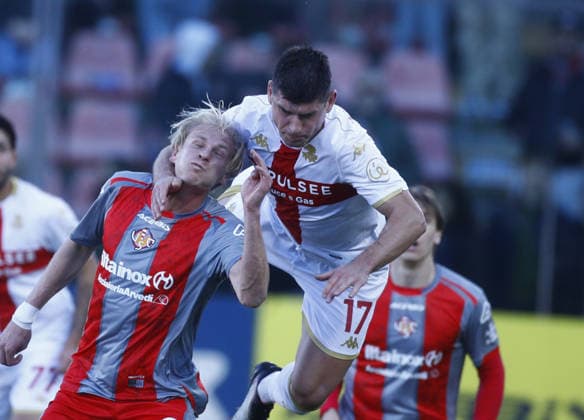 Genoa Ruslan Malinovs kyj during the Serie A soccer match between Cremonese and Genoa at the Giovanni Zini in Cremona, north west Italy - Domenica, 15 Febbraio 2026. - Soccer .  Copyright: xAlbertoxMariani LaPressex