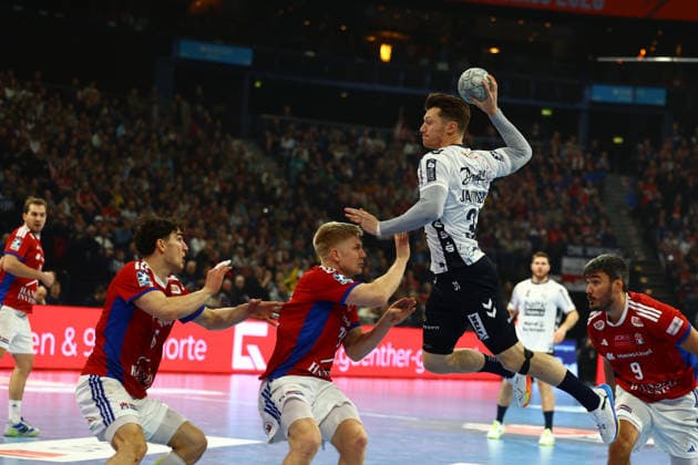 Handball I Men I Season 2025 2026 I Bundesliga I 21 Matchday I HSV Hamburg SG Flensburg Handewitt I 15 02 2026 Elias Kofler 6, HSV Hamburg Frederik Bo Andersen 21, HSV Hamburg Emil Manfeldt Jakobsen 31, SG Flensburg Handewitt Jacob Lassen 9, HSV Hamburg Hamburg Barclaycard Arena Hamburg Germany Copyright: xLobeca RalfxHomburgx