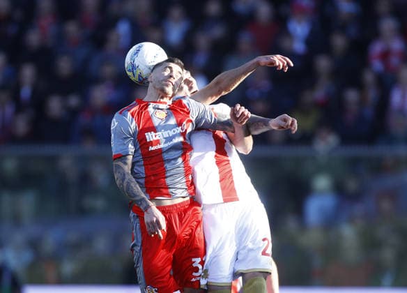 Cremonese Martin Payero during the Serie A soccer match between Cremonese and Genoa at the Giovanni Zini in Cremona, north west Italy - Domenica, 15 Febbraio 2026. - Soccer .  Copyright: xAlbertoxMariani LaPressex