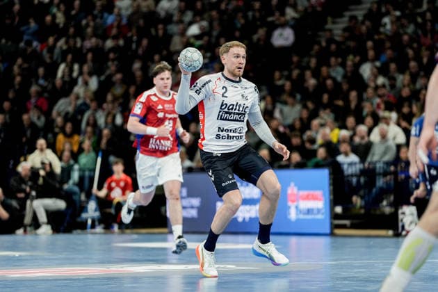 Germany Handball Bundesliga, DAIKIN HBL 2025 26, 21 Matchday Handball Sport Verein Hamburg vs Flensburg Handewitt Barclays Arena Hamburg Simon Pytlick SG Flensburg Handewitt, 2 , Jan Schmidt HSV Hamburg, 42 Copyright: xStefanxTrochax