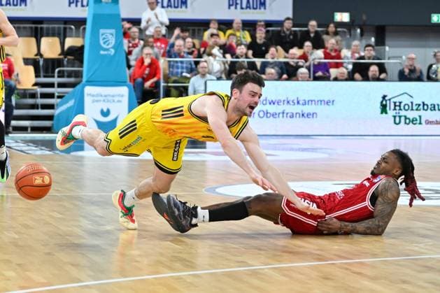 BAMBERG 15 02 2026 Basketball easycredit 1 Basketball Bundesliga 20 Matchday Bamberg Baskets vs Alba Berlin Jonas Mattisseck 9, Alba Berlin vs Cobe Williams 24, Bamberg Baskets Photo Hans Martin Issler isslerimages Bamberg Baskets vs Alba Berlin