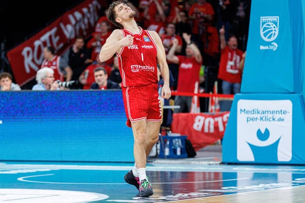 Zachary Ensminger BMA365 Bamberg Baskets, 01 , single picture, single photo, portrait, portraet, cheers, jubilation, positive emotions, positive emotion, BMA365 Bamberg Baskets vs ALBA Berlin, Basketball, easyCredit BBL, 20 Matchday, 15 02 2026 BMA365 Bamberg Baskets vs ALBA Berlin, Basketball, easyCredit BBL, 20 Matchday, 15 02 2026 Bamberg Copyright: xEibner-Pressefoto G.xSantemizx EP_EER