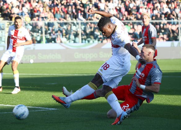 Genoa Caleb Ansah Ekuban during the Serie A soccer match between Cremonese and Genoa at the Giovanni Zini in Cremona, north west Italy - Domenica, 15 Febbraio 2026. - Soccer .  Copyright: xAlbertoxMariani LaPressex