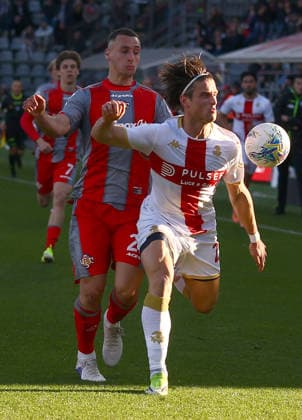 Genoa Lorenzo Colombo during the Serie A soccer match between Cremonese and Genoa at the Giovanni Zini in Cremona, north west Italy - Domenica, 15 Febbraio 2026. - Soccer .  Copyright: xAlbertoxMariani LaPressex