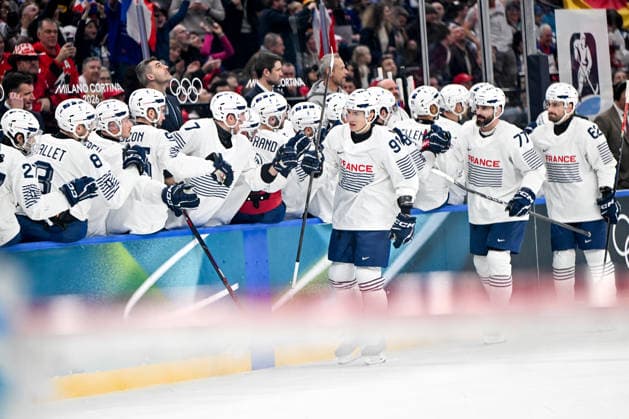 15 02 2026, Milano, Santa Giulia Ice hockey, Eishockey Arena, Winter Olympics: Canada - France (Ice Hockey), Floran Douay of France celebrate his goal Milano Santa Giulia Ice Hockey Arena Lombardy Italy *** 15 02 2026, Milano, Santa Giulia Ice Hockey Arena, Winter Olympics Canada France Ice Hockey , Floran Douay of France celebrate his goal Milano Santa Giulia Ice Hockey Arena Lombardy Italy Copyright: xJustPictures.ch AndreaxBrancax jp-en-AnBr-AB-AAB_445615022026