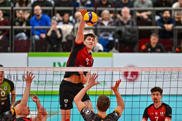 VBL MTV Ludwigsburg BR Recycling Volleys 15 02 2026 Volleyball, 1 Bundesliga, Men, Season 2025 26, Barock Volleys MTV Ludwigsburg in Red Black vs Berlin Recycling Volleys in Orange Black , Jan Huber without block Copyright: xBEAUTIFULxSPORTS TomxBlochx