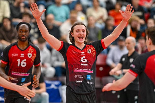 VBL MTV Ludwigsburg BR Recycling Volleys 15 02 2026 Volleyball, 1 Bundesliga, Men, Season 2025 26, Barock Volleys MTV Ludwigsburg in Red Black vs Berlin Recycling Volleys in Orange Black , 6 Ben Simon Bonin, Copyright: xBEAUTIFULxSPORTS TomxBlochx