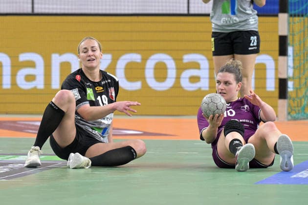 Lea Gruber SV Union Halle Neustadt, 19 vs Nele Franz TusSies Metzingen, 10 TusSies Metzingen vs SV Union Halle Neustadt, handball, Alsco HBF, 17 league matchday, 2025 2026 season, 15 02 2026 TusSies Metzingen vs SV Union Halle Neustadt, handball, Alsco HBF, 17 league matchday, 2025 2026 season, 15 02 2026 Tuebingen Copyright: xEibner-Pressefoto TobiasxBaurx EP_TBR