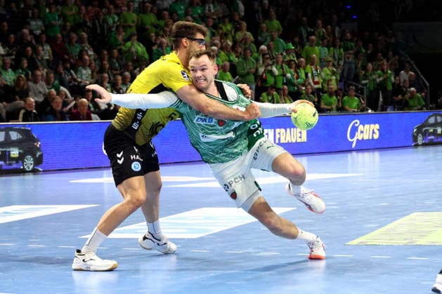 DEU, DHB, 1 HBL, Fuechse Berlin vs TVB Stuttgart, 15 02 2026, Max Schmeling Halle, Berlin, DEU, DHB, 1 HBL, Fuechse Berlin vs TVB Stuttgart, in the picture Mathias Gidsel Fuechse Berlin 19 , Antonio Serradilla Stuttgart 5 nordphotoxGmbHx xEngler nph00076