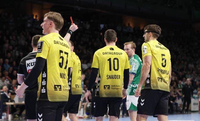 re Antonio Serradilla 5 receives the red card Sport Handball HBL Bundesliga Men 21 Matchday Season 2025 2026 15 02 2026 Füchse Berlin vs TBV 1898 Stuttgart