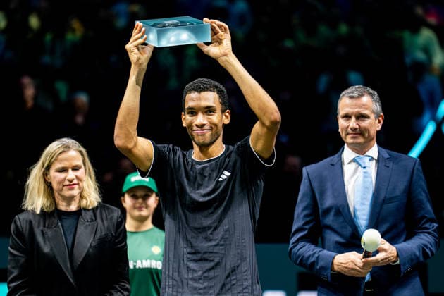 2026-02-15 ABN AMRO Open - Day Seven ROTTERDAM, NETHERLANDS - FEBRUARY 15: Felix Auger-Aliassime celebrates with the second place trophy during Day Seven of the ABN AMRO Open at Rotterdam Ahoy on February 15, 2026 in Rotterdam, Netherlands. (Photo by Gabriel Calvino Alonso BSR Agency) Rotterdam Netherlands Content not available for redistribution in The Netherlands directly or indirectly through any third parties. Copyright: xBSRxAgencyx