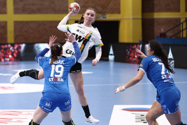 HC Lokomotiva v Vfl Oldenburg - EHF European League Women ZAGREB, CROATIA - FEBRUARY 15: Toni-Luisa Reinemann of Vfl Oldenburg in action during the EHF European League Women - Group Phase match between HC Lokomotiva and Vfl Oldenburg at Sports Hall Sutinska Vrela on February 15, 2026 in Zagreb, Croatia.  JosipxMikacic PIXSELL