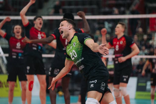 Jeffrey Klok Barock Volleys MTV Ludwigsburg, 20 cheers about the point, Barock Volleys MTV Ludwigsburg vs Berlin Recycling Volleys, Volleyball, 1 Bundesliga, 22 Matchday, Season 2025 2026, 15 02 2026, Barock Volleys MTV Ludwigsburg vs Berlin Recycling Volleys, Volleyball, 1 Bundesliga, 22 Matchday, Season 2025 2026, 15 02 2026, Ludwigsburg Copyright: xEibner-Pressefoto LarsxNeumannx EP_LNN