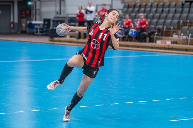 Mia Cruzado TSV Bayer 04 Leverkusen, 11 on throw TSV Bayer 04 Leverkusen vs SG 09 Kirchhof, Handball, ALSCO Handball Bundesliga Women, Matchday 18, Season 2025 2026, 15 02 2026 TSV Bayer 04 Leverkusen vs SG 09 Kirchhof, Handball, ALSCO Handball Bundesliga Women, Matchday 18, Season 2025 2026, 15 02 2026 Leverkusen Copyright: xEibner-Pressefoto ThomasxHaeslerx EP_THR