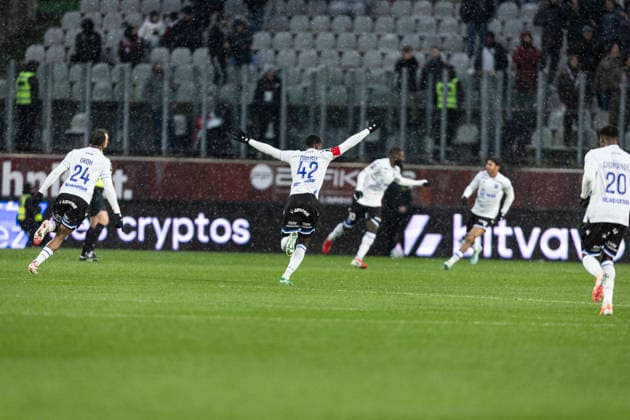 FOOTBALL : Metz fc vs Auxerre - ligue 1 - Metz - 15 2 26 Joie des joueurs de l equipe de Auxerre apres le but de Lassine Sinayoko 10  Copyright: xelyxandroxcegarrax