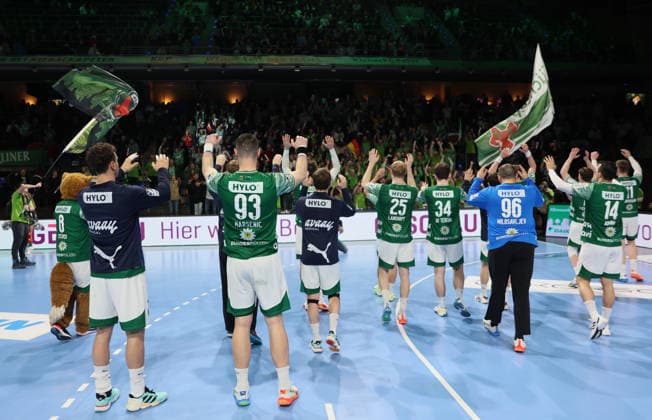 GER HBL Season 2025 2026 FÜCHSE Berlin vs TV Stuttgart, 15 02 26, Max Schmeling Halle, Berlin, Thanks to the fans, Team FÜCHSE Berlin, Fanclub FÜCHSE POWER