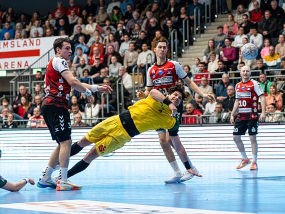 Tilman Proehl VfL Eintracht Hagen, 09 on goal throw HSG Nordhorn Lingen vs VfL Eintracht Hagen, Handball, 2 Bundesliga, Matchday 19, Season 2025 2026, 15 02 2026 HSG Nordhorn Lingen vs VfL Eintracht Hagen, Handball, 2 Bundesliga, Matchday 19, Season 2025 2026, 15 02 2026 Lingen Ems Copyright: xEibner-Pressefoto DamianxKruczynx EP_DKI
