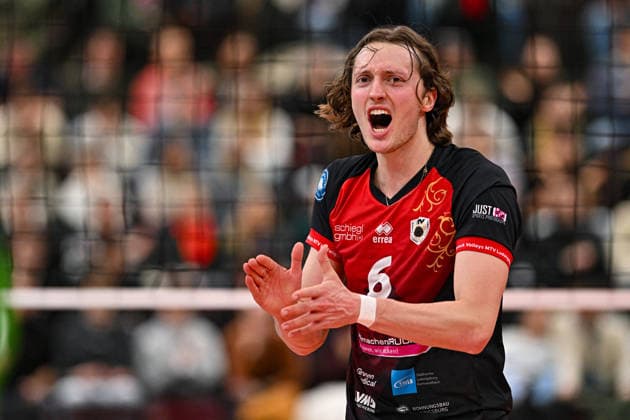 VBL MTV Ludwigsburg BR Recycling Volleys 15 02 2026 Volleyball, 1 Bundesliga, Men, Season 2025 26, Barock Volleys MTV Ludwigsburg in Red Black vs Berlin Recycling Volleys in Orange Black , Ben Simon Bonin, Copyright: xBEAUTIFULxSPORTS TomxBlochx