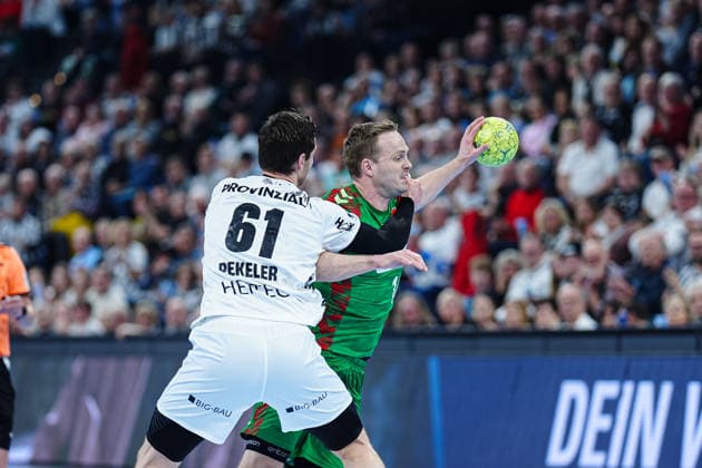 Hendrik Pekeler THW Kiel, 61 , Omar Ingi Magnusson SC Magdeburg, 14 GER, THW Kiel vs SC Magdeburg, Handball, 1 Bundesliga, Matchday 21, Season 2025 2026, 15 02 2026 GER, THW Kiel vs SC Magdeburg, Handball, 1 Bundesliga, Matchday 21, Season 2025 2026, 15 02 2026 Kiel Copyright: xEibner-Pressefoto MarcelxvonxFehrnx EP_MFN