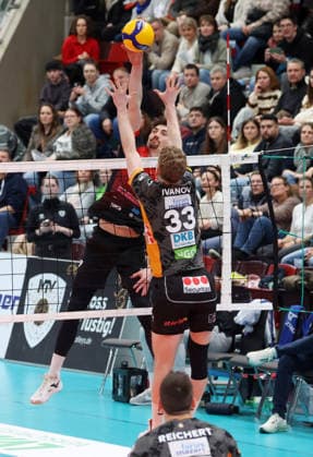 15 02 2026, Germany, Ludwigsburg Volleyball Barock Volleys MTV Ludwigsburg vs Berlin Recycling Volleys, Tim Köpfli LB, back