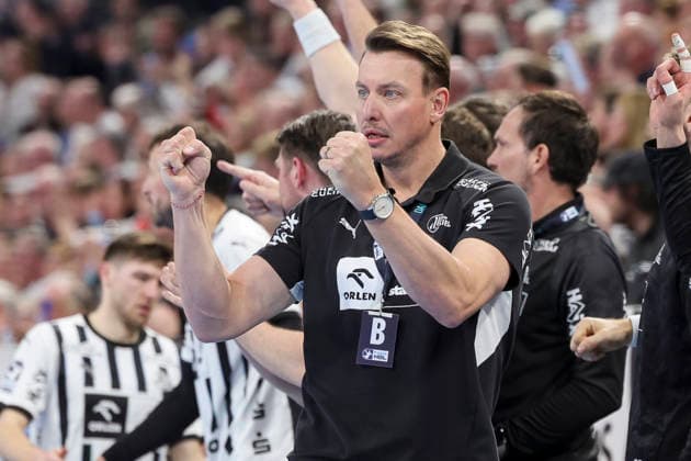 Coach Filip Jicha THW Kiel cheers, DAIKIN Handball Bundesliga, THW Kiel v SC Magdeburg, Wunderino Arena on February 15, 2026 in Kiel, Germany Photo by Marco Steinbrenner DeFodi Images Coach Filip Jicha THW Kiel cheers, DAIKIN Handball Bundesliga, THW Kiel v SC Magdeburg, Wunderino Arena, February 15, 2026 in Kiel, Germany Photo by Marco Steinbrenner DeFodi Images