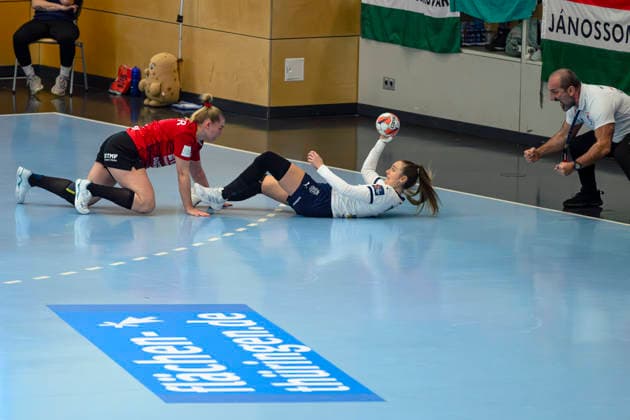 Lotta Heider Thueringer HC, 07 , Eszter Toeth Motherson Mosonmagyarovari KC, 02 , Dragan Adzic Motherson Mosonmagyarovari KC, Coach GER, Thueringer HC vs Motherson Mosonmagyarovari KC , Handball, EHF European League Women, Group Phase , Season 2025 2026, 15 02 2026 GER, Thueringer HC vs Motherson Mosonmagyarovari KC , Handball, EHF European League Women, Group Phase , Season 2025 2026, 15 02 2026 Bad Langensalza Copyright: xEibner-Pressefoto MartinxHerbstx EP_MHT