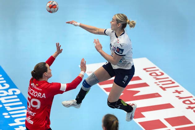 Noemi Hafra Motherson Mosonmagyarovari KC, 45 , Csenge Kuczora Thueringer HC, 59 , Luca Farago Thueringer HC, 19 GER, Thueringer HC vs Motherson Mosonmagyarovari KC , Handball, EHF European League Women, Group Phase , Season 2025 2026, 15 02 2026 GER, Thueringer HC vs Motherson Mosonmagyarovari KC , Handball, EHF European League Women, Group Phase , Season 2025 2026, 15 02 2026 Bad Langensalza Copyright: xEibner-Pressefoto MartinxHerbstx EP_MHT