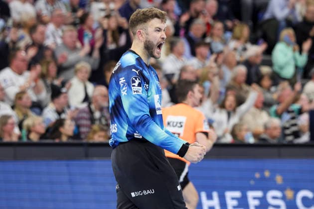 Goalkeeper Gonzalo Perez De Vargas THW Kiel cheers, DAIKIN Handball Bundesliga, THW Kiel v SC Magdeburg, Wunderino Arena on February 15, 2026 in Kiel, Germany Photo by Marco Steinbrenner DeFodi Images Goalkeeper Gonzalo Perez De Vargas THW Kiel cheers, DAIKIN Handball Bundesliga, THW Kiel v SC Magdeburg, Wunderino Arena, February 15, 2026 in Kiel, Germany Photo by Marco Steinbrenner DeFodi Images
