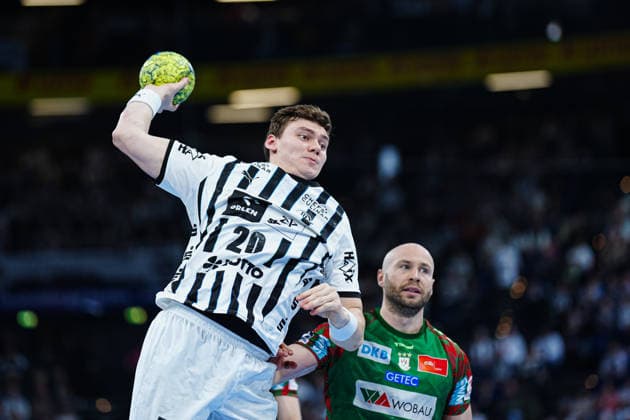Throw Goal Lucas Laube THW Kiel, 20 GER, THW Kiel vs SC Magdeburg, Handball, 1 Bundesliga, Matchday 21, Season 2025 2026, 15 02 2026 GER, THW Kiel vs SC Magdeburg, Handball, 1 Bundesliga, Matchday 21, Season 2025 2026, 15 02 2026 Kiel Copyright: xEibner-Pressefoto MarcelxvonxFehrnx EP_MFN