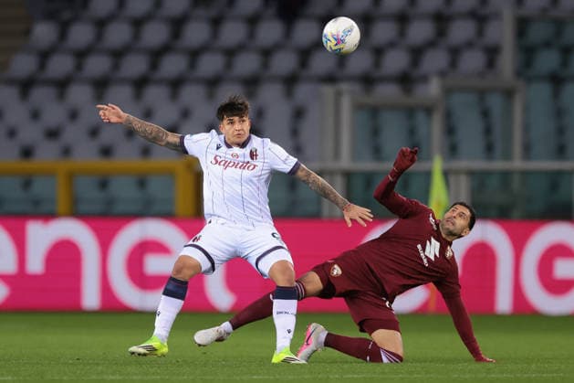 Turin, Italy, 15th February 2026. Santiago Castro of Bologna FC clashes with Guillermo Maripan of Torino FC during the Torino vs Bologna Serie A match at Stadio Grande Torino, Turin. Picture credit should read: Jonathan Moscrop Sportimage EDITORIAL USE ONLY. No use with unauthorised audio, video, data, fixture lists, club league logos or live services. Online in-match use limited to 120 images, no video emulation. No use in betting, games or single club league player publications. SPI_001_TORO_BOLOGNA SPI-4525-0001