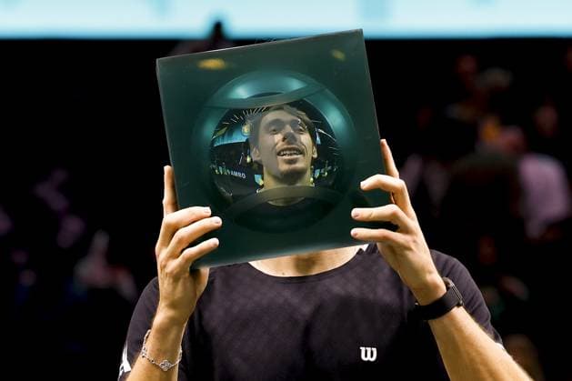 ROTTERDAM - Alex de Minaur (Australia) celebrates his victory against Felix Auger-Aliassime (Canada) during the singles final on the final day of the ABN AMRO tennis tournament in Ahoy Rotterdam. BAS CZERWINSKI ANP xVIxANPxSportx xxANPxIVx 550803288 originalFilename: 550803288.jpg