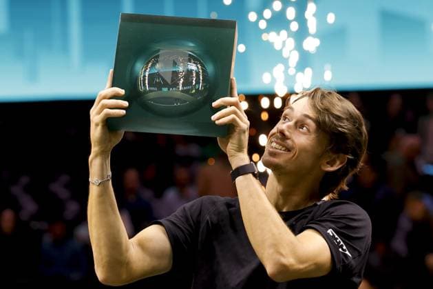 ROTTERDAM - Alex de Minaur (Australia) celebrates his victory against Felix Auger-Aliassime (Canada) during the singles final on the final day of the ABN AMRO tennis tournament in Ahoy Rotterdam. BAS CZERWINSKI ANP xVIxANPxSportx xxANPxIVx 550803329 originalFilename: 550803329.jpg
