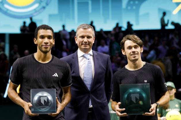 ROTTERDAM - Alex de Minaur (Australia) and Felix Auger-Aliassime (Canada) during the singles final on the final day of the ABN AMRO tennis tournament in Ahoy Rotterdam. BAS CZERWINSKI ANP xVIxANPxSportx xxANPxIVx 550803358 originalFilename: 550803358.jpg