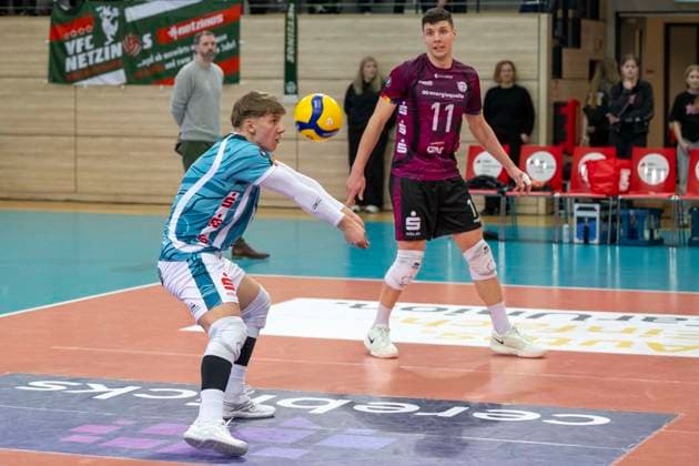 1 Volleyball Bundesliga season 2025 2026 Cerebricks Volley Goats Mitteldeutschland vs Netzhoppers KW Halle, Germany February 15, 2026 In the picture Tim Türpe Tuerpe Netzhoppers with ball, Halle Saale swh Arena Sachsen Anhalt Germany